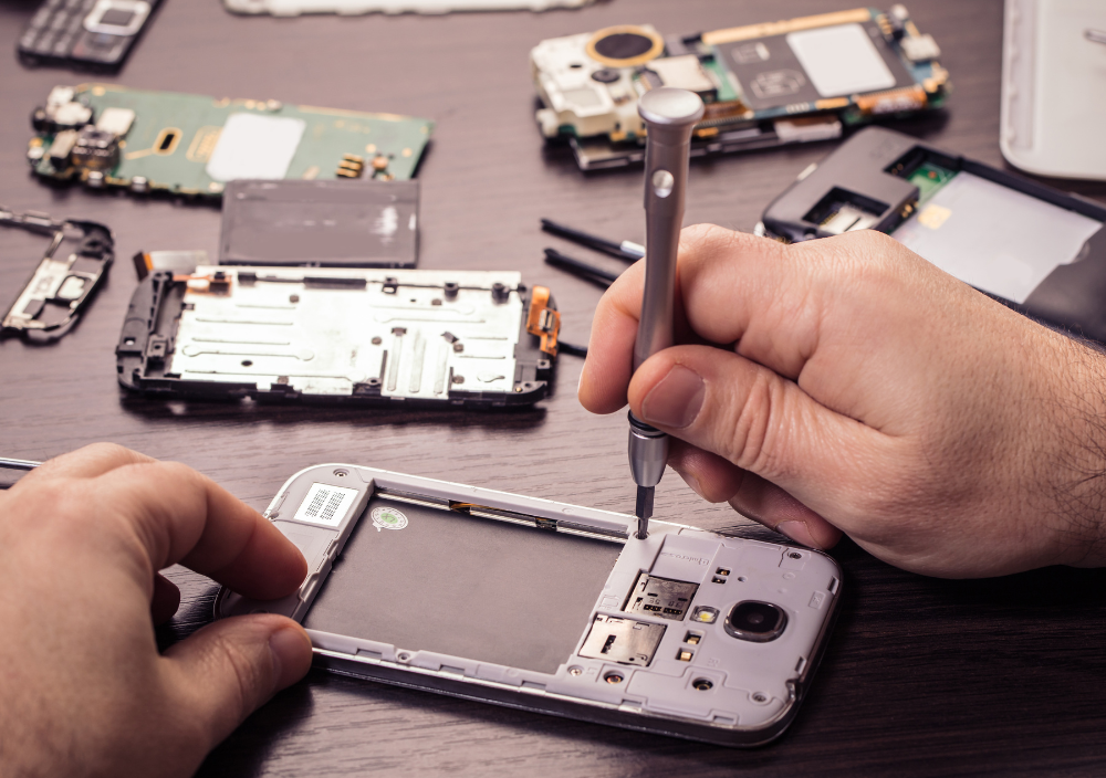 How We Repair Water-Damaged Mobile Phones in Dubai