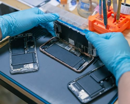 Top Mobile Repair Shop in Dubai – Book Nearby Phone Repair